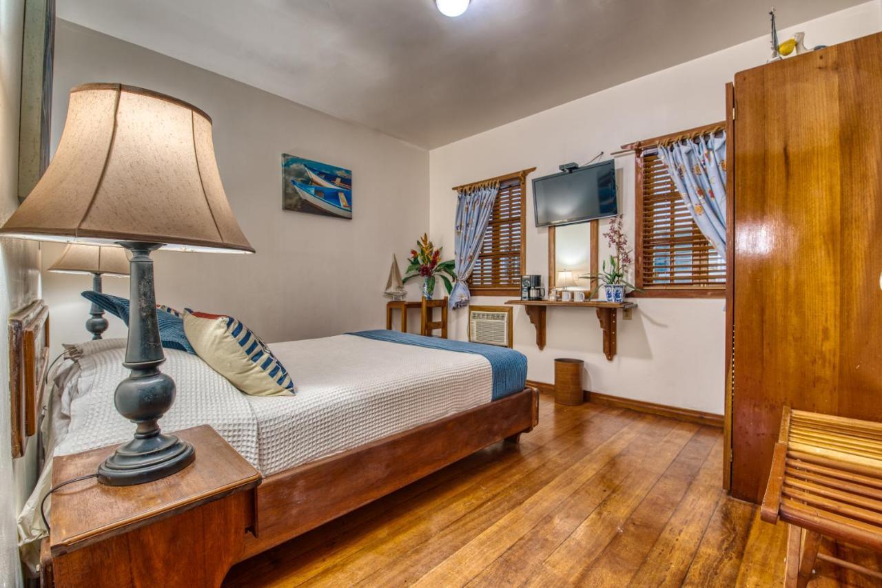 Hotel Бокас Екстер'єр фото