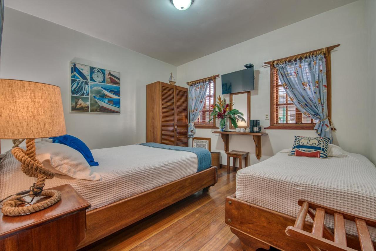 Hotel Бокас Екстер'єр фото